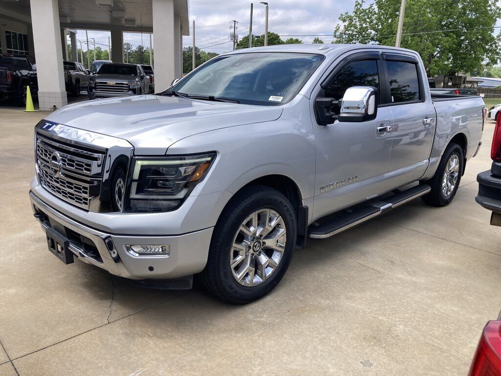 2020 NISSAN Titan