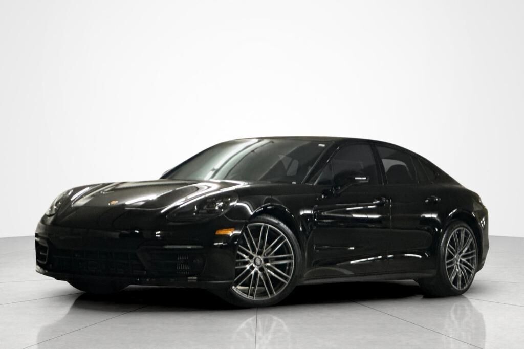 2023 PORSCHE Panamera
