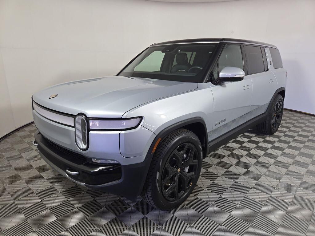 2024 RIVIAN R1S