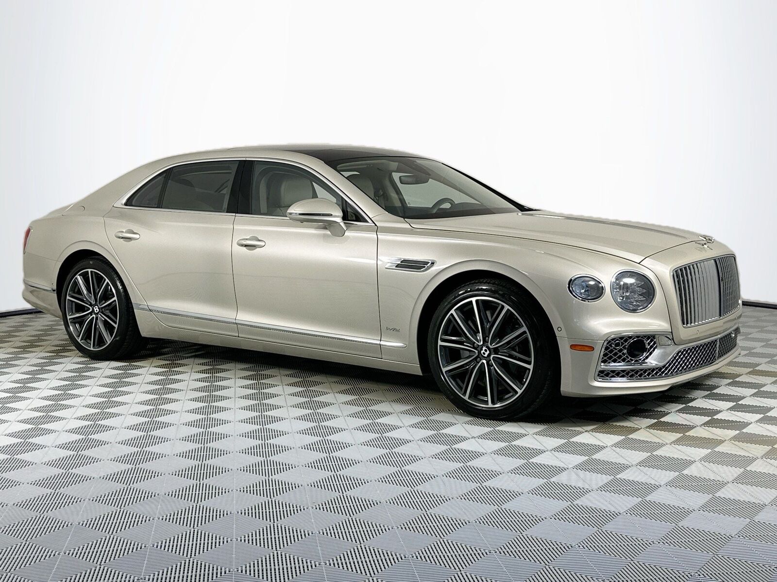 2022 BENTLEY Flying Spur