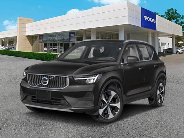 2026 VOLVO XC40