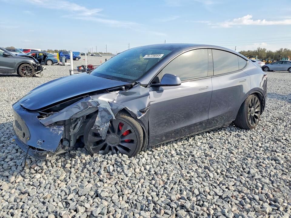 2022 TESLA Model Y