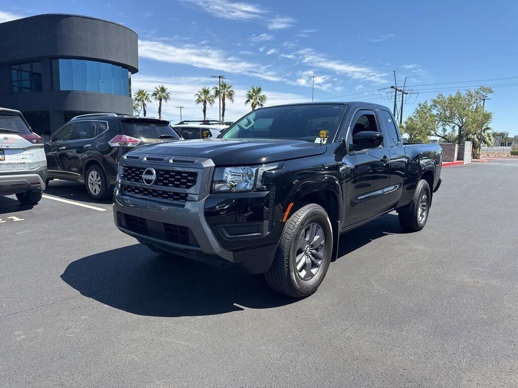 2025 NISSAN Frontier