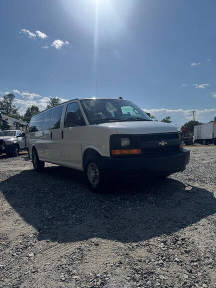 2017 CHEVROLET Express