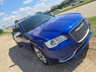 2019 CHRYSLER 300