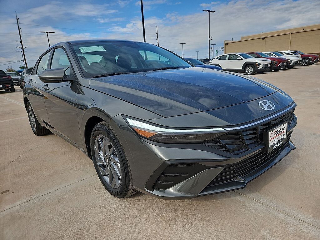2026 HYUNDAI Elantra