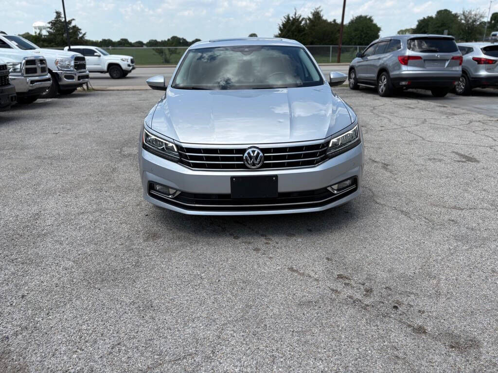 2018 VOLKSWAGEN Passat