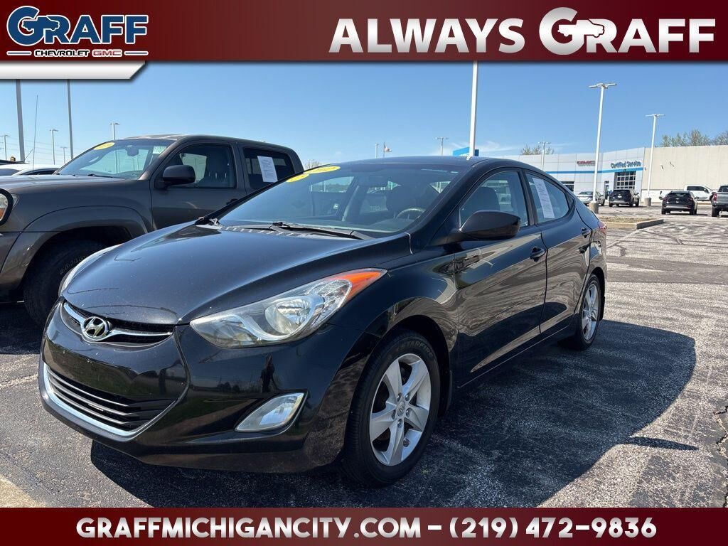 2012 HYUNDAI Elantra