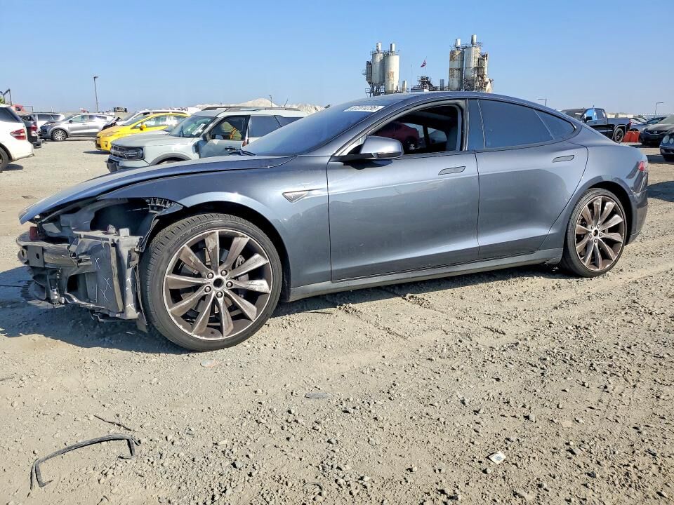 2015 TESLA Model S