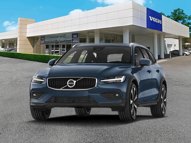 2026 VOLVO V60CC
