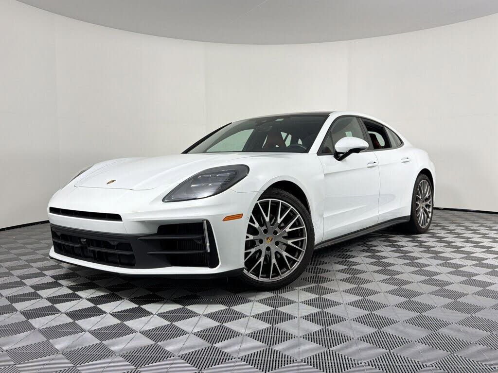 2024 PORSCHE Panamera