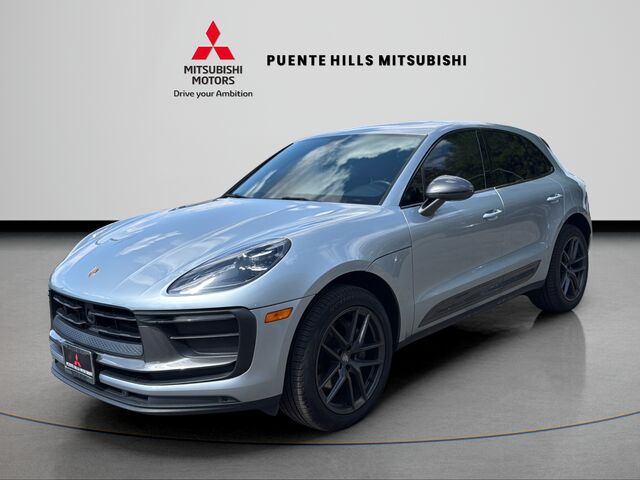 2023 PORSCHE Macan