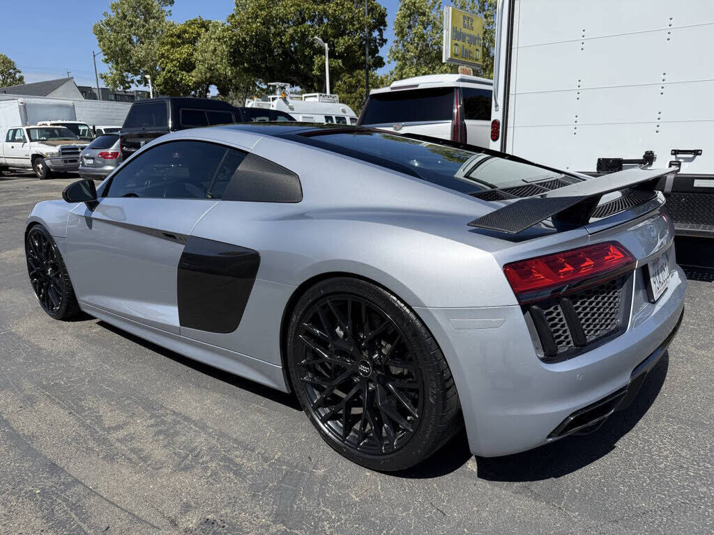 2018 AUDI R8