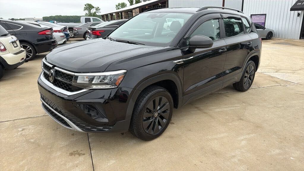 2024 VOLKSWAGEN Taos