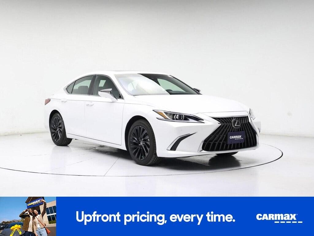 2024 LEXUS ES
