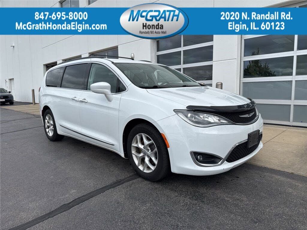 2017 CHRYSLER Pacifica