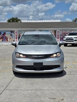 2023 CHRYSLER Voyager