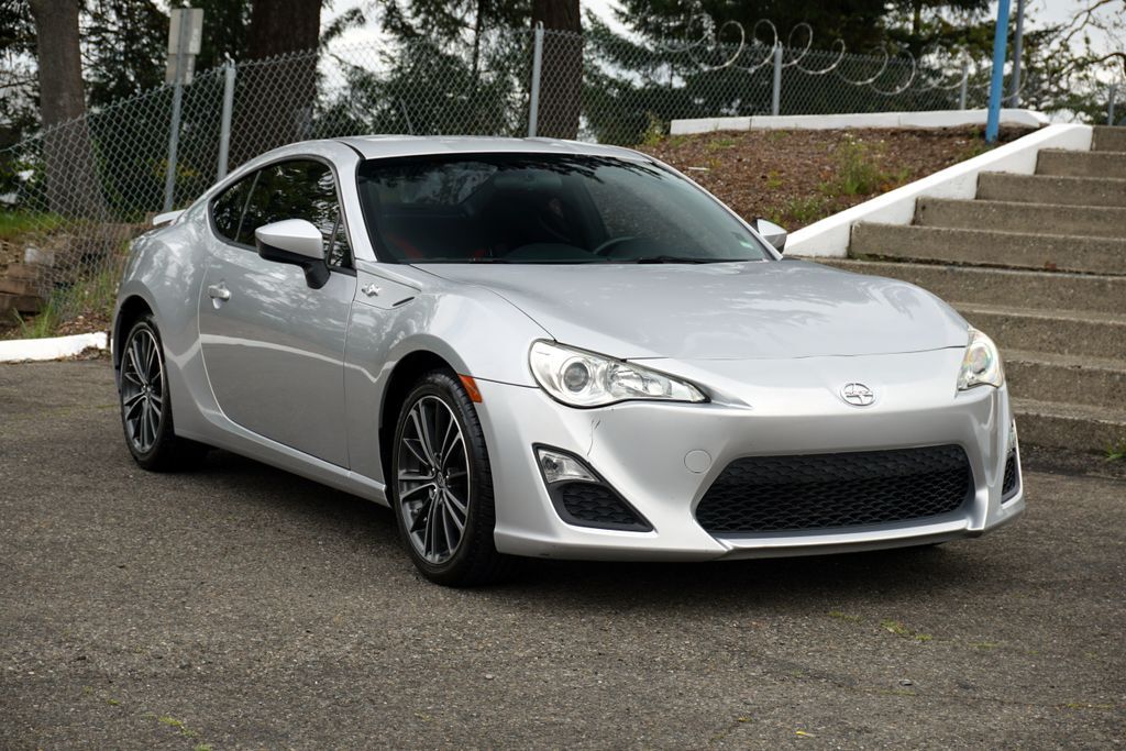 2013 TOYOTA Scion