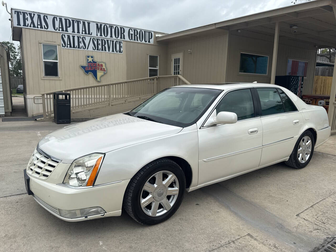 2011 CADILLAC DTS
