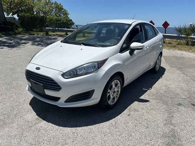 2015 FORD Fiesta