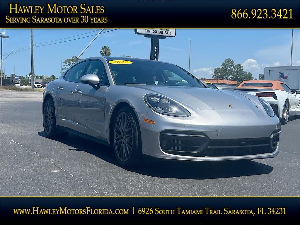 2022 PORSCHE Panamera
