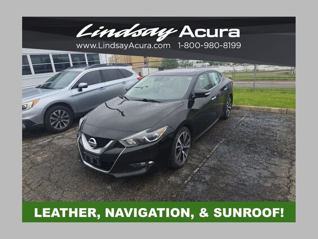 2017 NISSAN Maxima