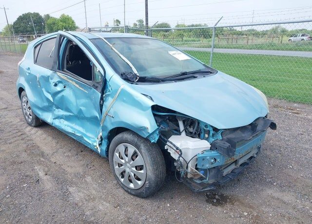 2014 TOYOTA Prius