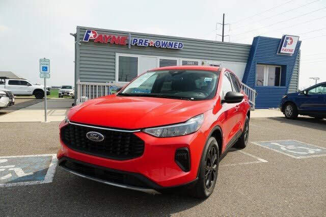 2024 FORD Escape