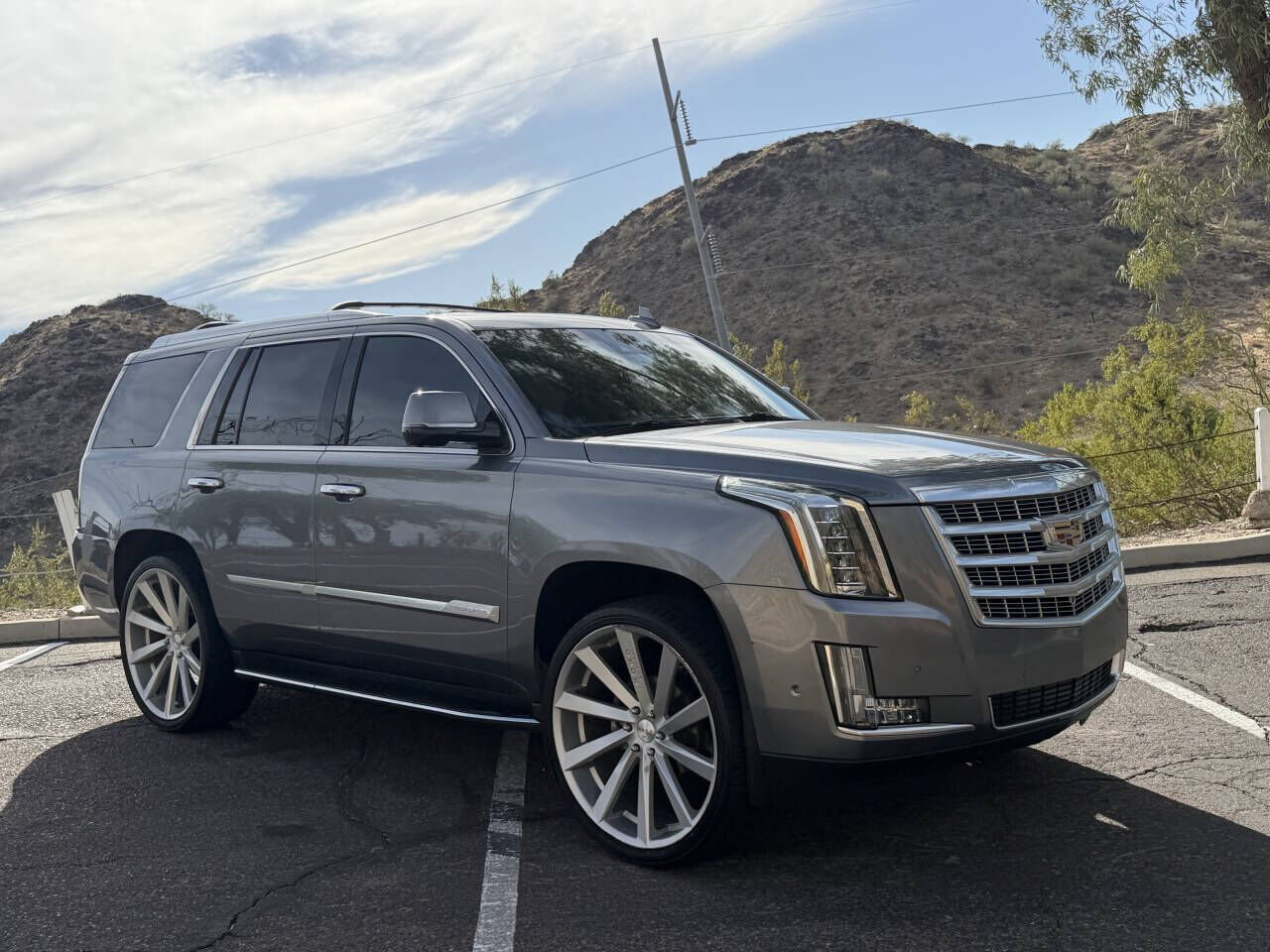 2019 CADILLAC Escalade