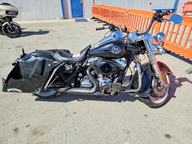 2010 HARLEY DAVIDSON FLHRC / Road King Classic