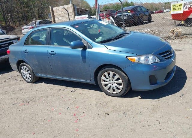 2013 TOYOTA Corolla