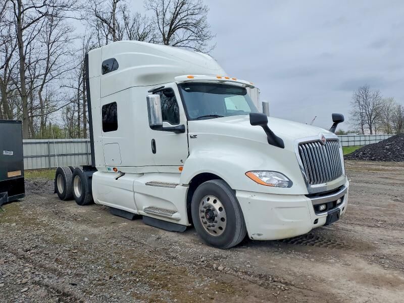 2021 INTERNATIONAL LT625
