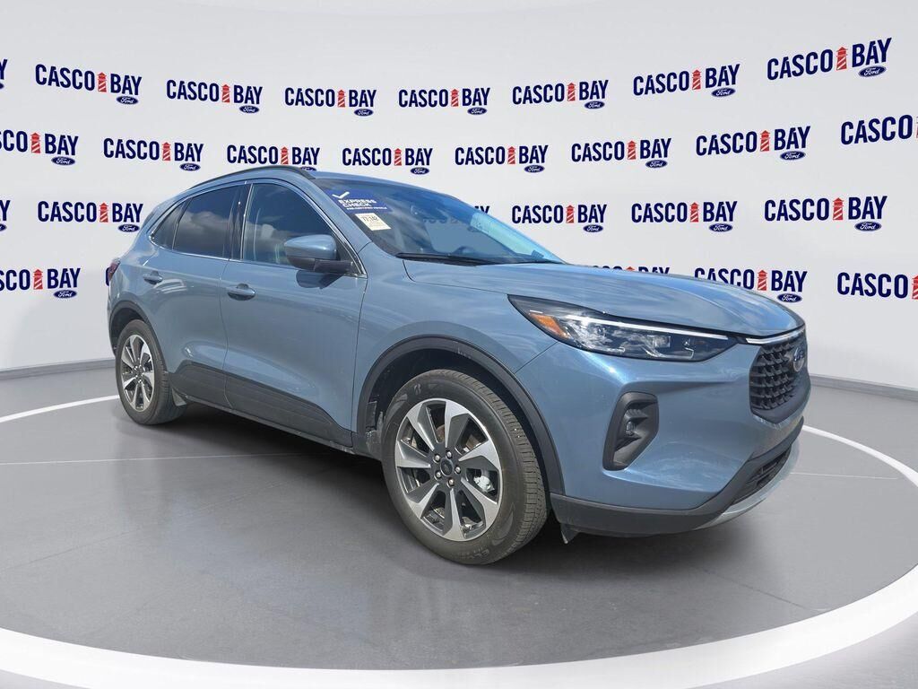 2025 FORD Escape