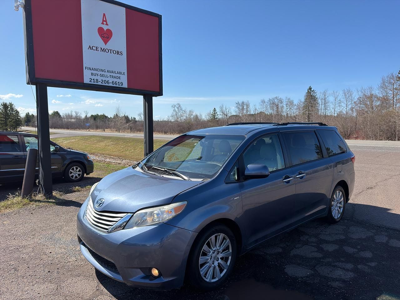2017 TOYOTA Sienna