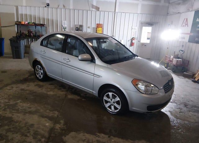 2010 HYUNDAI Accent