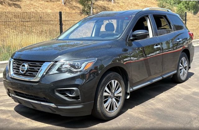 2019 NISSAN Pathfinder