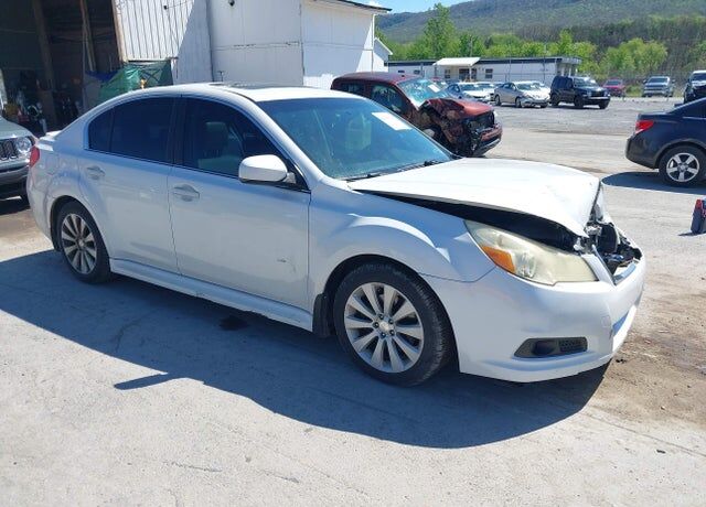 2010 SUBARU Legacy