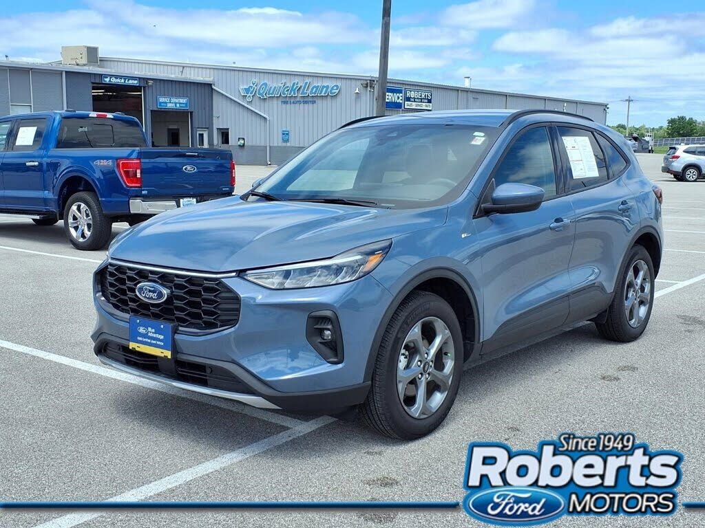 2025 FORD Escape