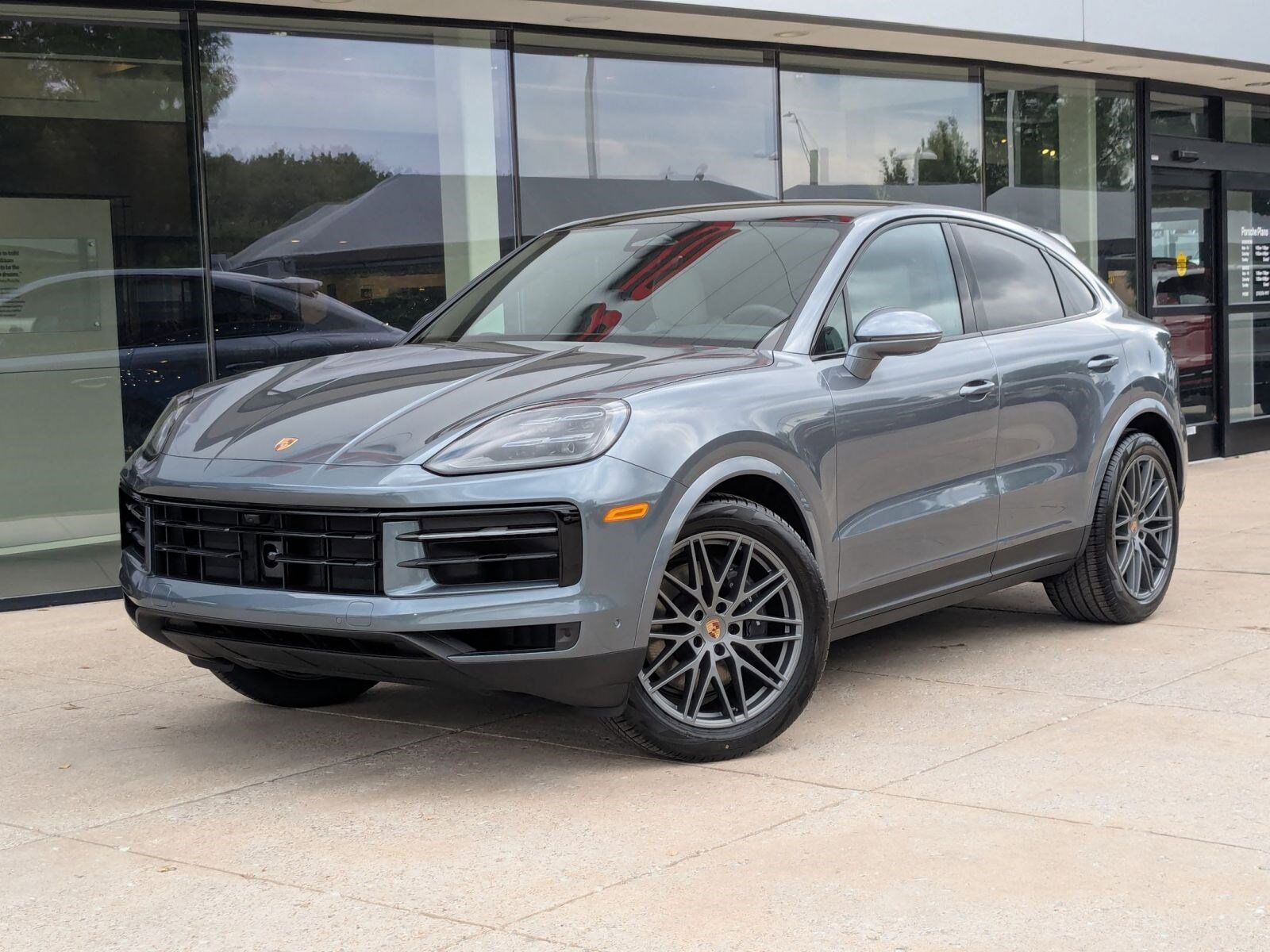 2026 PORSCHE Cayenne