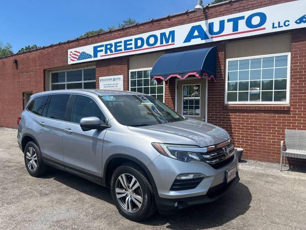 2017 HONDA Pilot