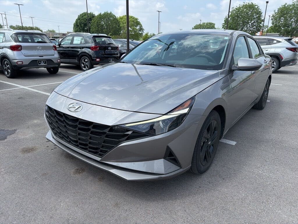 2023 HYUNDAI Elantra