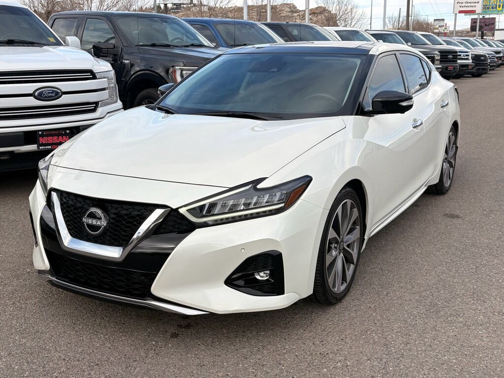 2023 NISSAN Maxima