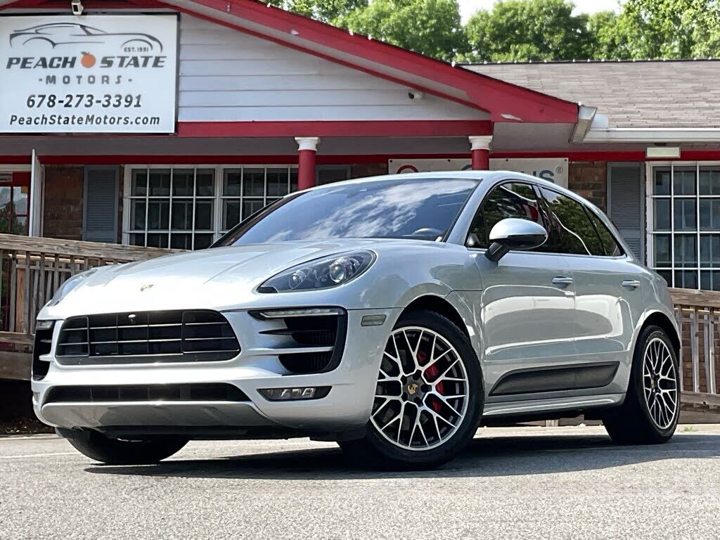 2017 PORSCHE Macan