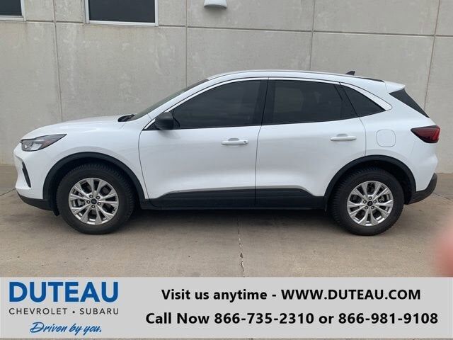2023 FORD Escape
