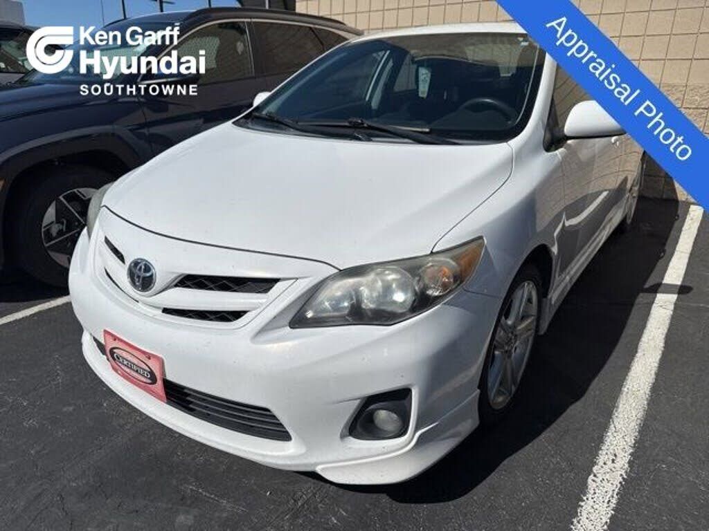 2013 TOYOTA Corolla