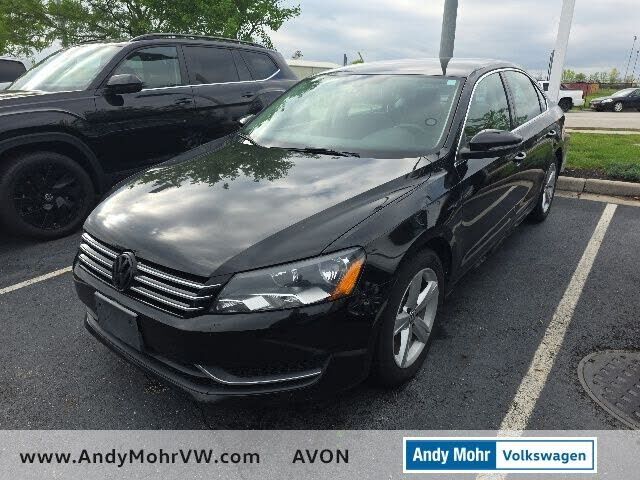 2012 VOLKSWAGEN Passat