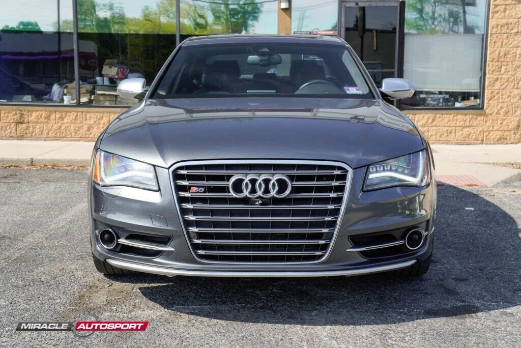 2013 Audi S8