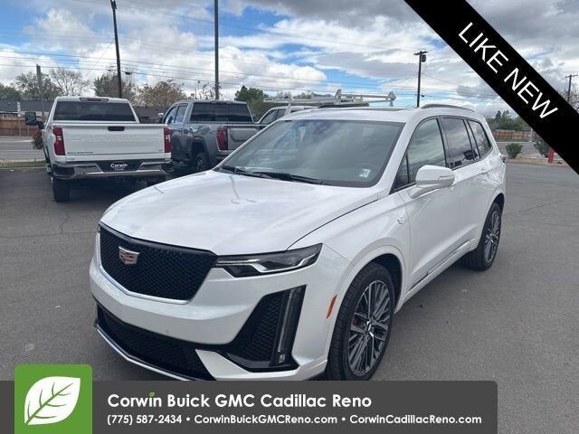 2025 CADILLAC XT6