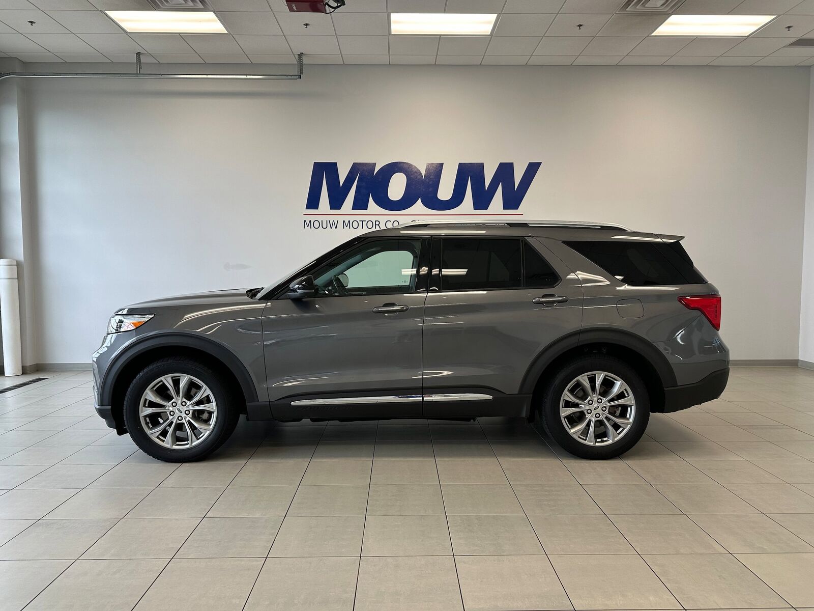 2021 FORD Explorer
