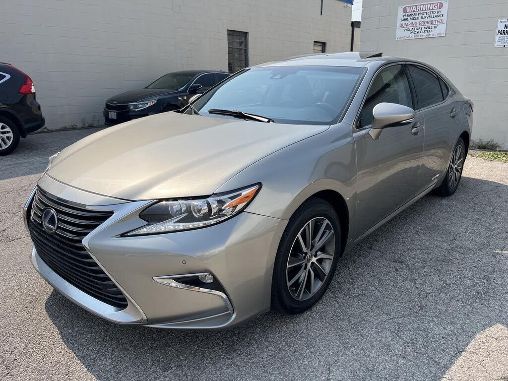 Lexus ES